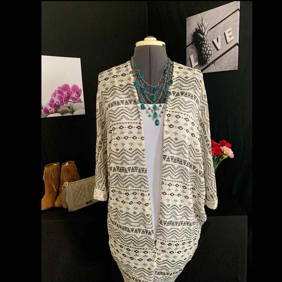 Mudd Jackets & Blazers - “Mudd” Black and White Patterned Cardigan